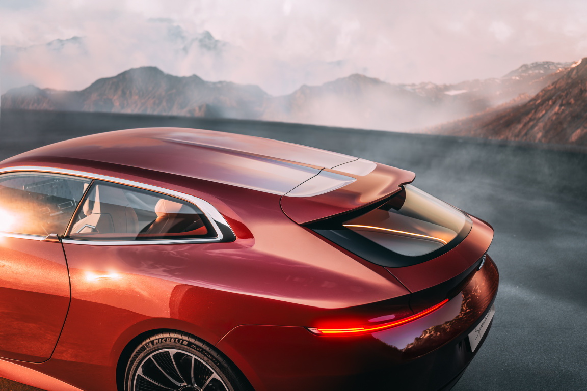 SMALL_P90599300_highRes_bmw-concept-speedtop